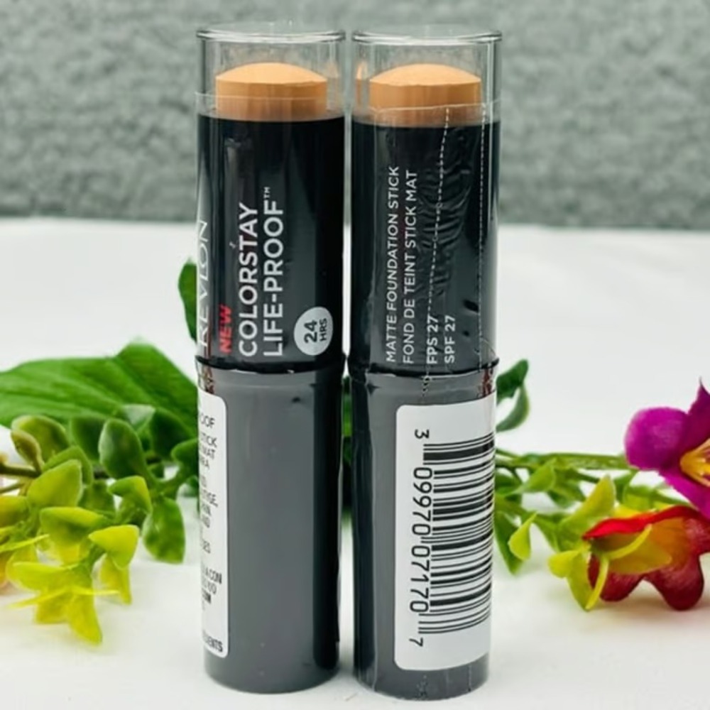 Revlon Colorstay Life-Proof 24 Hours Matte Foundation Stick-220 Natural Beige